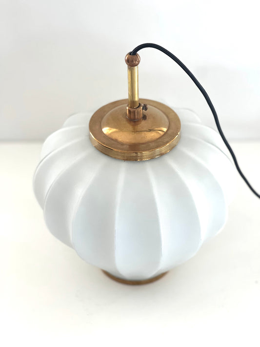 Pleated vintage Ceramic pendant with brass holder H:26cm