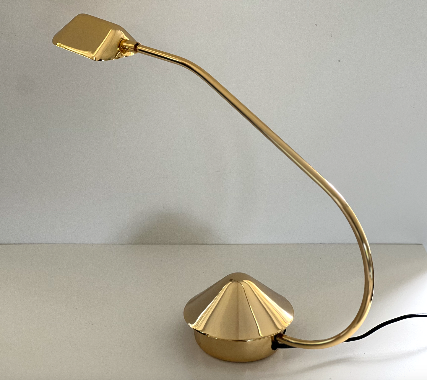 Vintage Table lamp bathed in 24carat gold H: 33.5 cm