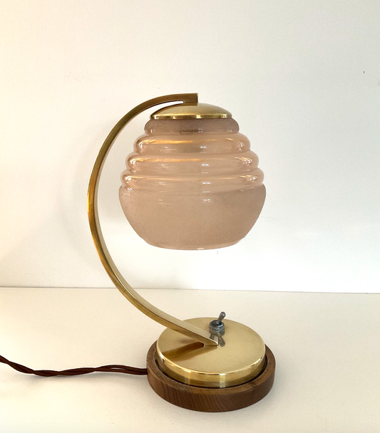 Vintage Art Deco table lamp with salmon coloured glass globe H: 27cm